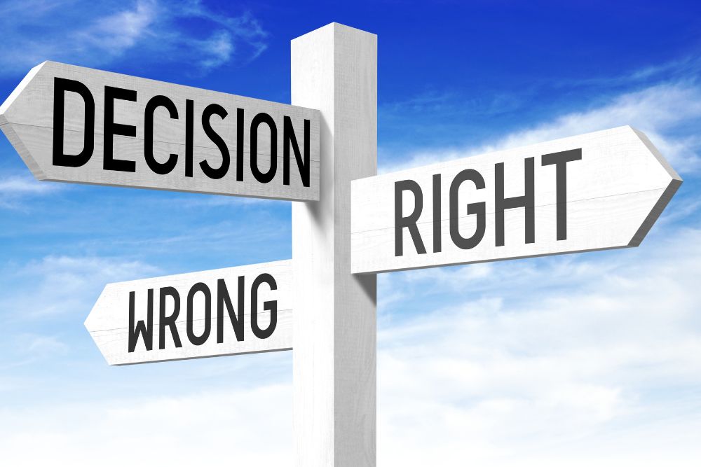 When you fear making the wrong decision or mistake, how to overcome decision making fear, why am i so afraid of making a wrong or bad decision, fear